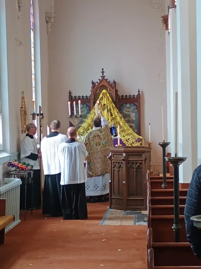 Lighting the Paschal Candle